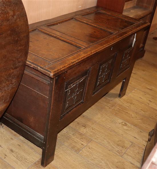 An 18th century oak coffer W.131cm
